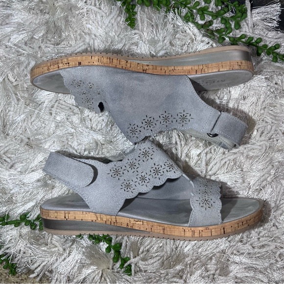 -💙2/$40💙Sesto Meucci Made in Italy Grey Suede Velcro Strap Sandals Size 9 - Picture 9 of 16